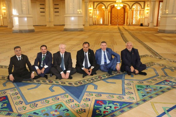 Deputatii romani care au facut vizita in Turkmenistan