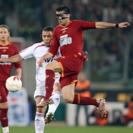 Masca lui Chivu