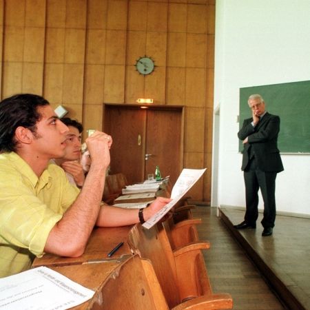 Practica de vara si cursuri marca Harvard