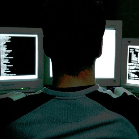 Combinatie letala pentru carduri: hackerii romani si rusi