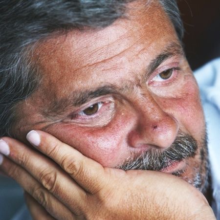Vintu cu buzunarele pline si bisturiul la inima