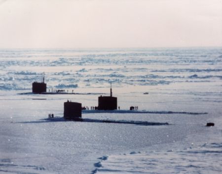 Rusia revendica Polul Nord si Oceanul Artic!