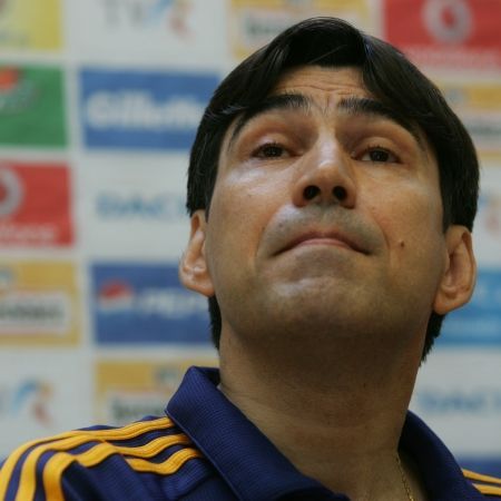 Victor Piturca: "Lobont si Chivu fumeaza ca serpii"