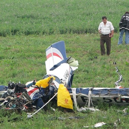 A cazut un avion al lui Prigoana