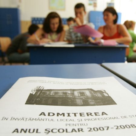 Adomnitei sparge Testele Nationale in 18 "extemporale"