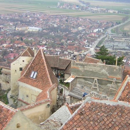 Cititorii propun alte posibile "minuni"