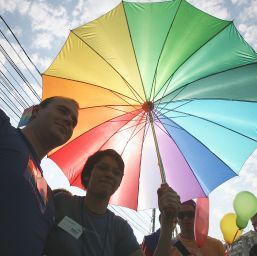 Homosexualii, interzis la donarea de sange!