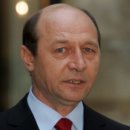 Basescu sustine sistemul de pensii private