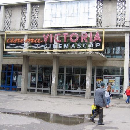 Biletele la premiera lui Mungiu, date pe sub mana