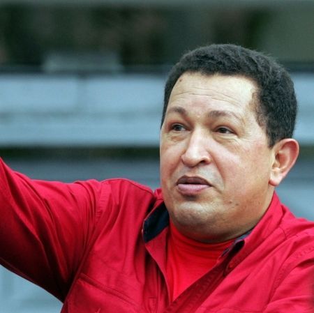 Chavez se lupta cu silicoanele