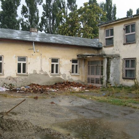 Condamnati sa invete in scoli demne de lumea a treia