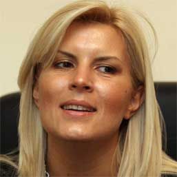 DECLARATIILE SAPTAMANII: "PSD si PNL sunt ca doi soferi care gonesc cu masinile unul catre celalalt"