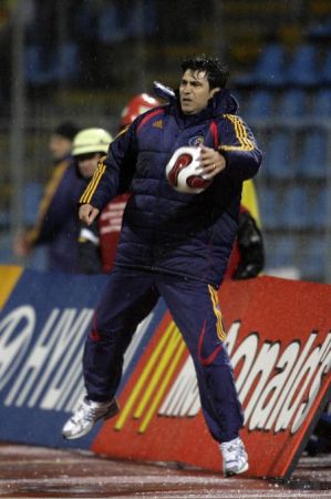 Piţurcă, locul doi în topul selecţionerilor