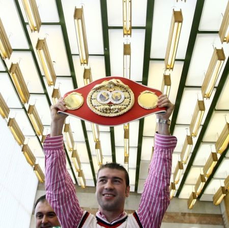 Bute, premiat de Belu