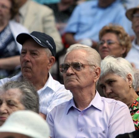 De azi, pensii mai mari cu 30%