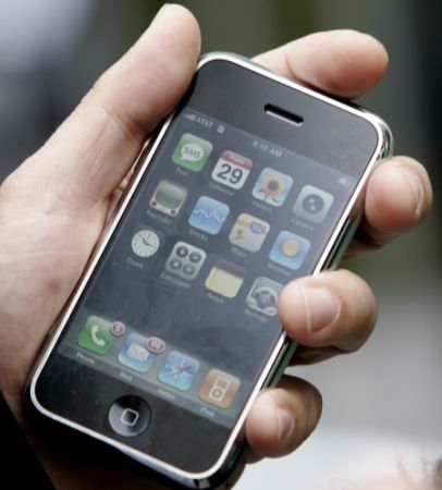 iPhone a ajuns in Europa