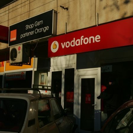 Orange si Vodafone, suspectate de monopol