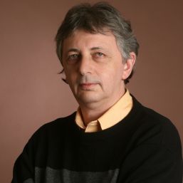 TISMANEANU: Elogiu Brasovului