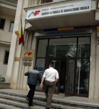 Angajatii Finantelor au primit stimulente de 200 milioane de euro