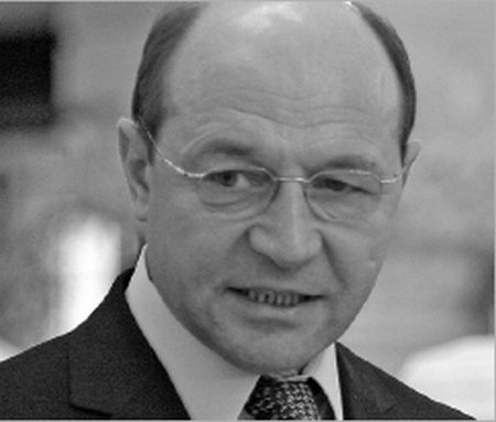 Curtea Constituţională: Băsescu poate cere direct anchetarea demnitarilor!