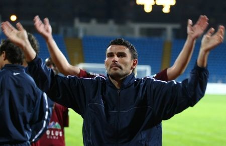 De Craciun, Trica si-a facut singur cadouri