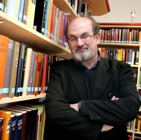 FRAGMENTE DE CARTE: "Versetele satanice"