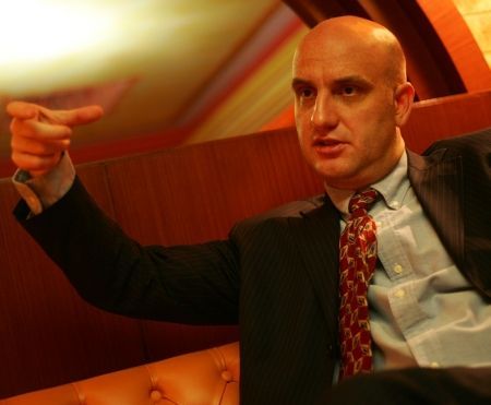 La Petrescu, clientii vin cu Caru