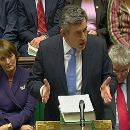 Britanicii se simt trădaţi de premierul lor