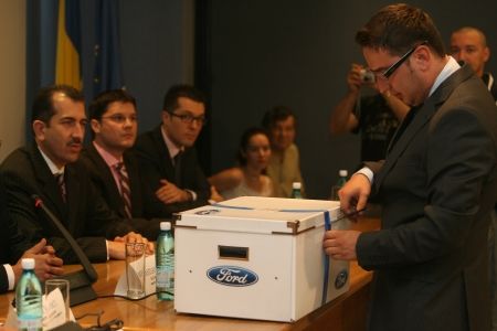 Ford turează motoarele spre Craiova