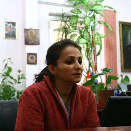 Ginecolog iranian, voluntar la Cantacuzino