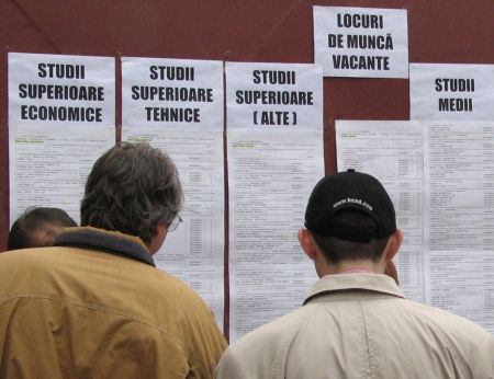 Şi tu vrei altă slujbă?