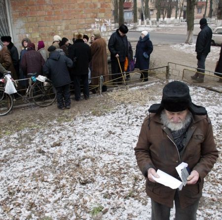 Ucrainenii se calcă în picioare pentru 200 $