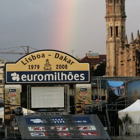 Viitorul Dakarului, sub semnul intrebarii