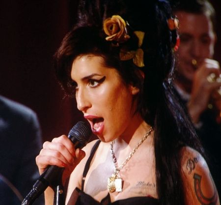 5 Grammy pentru Amy