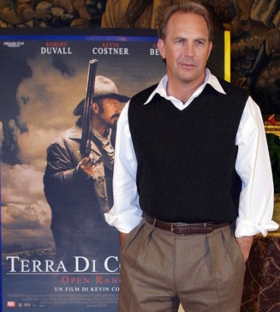 Kevin Costner, cap de familie şi criminal în serie