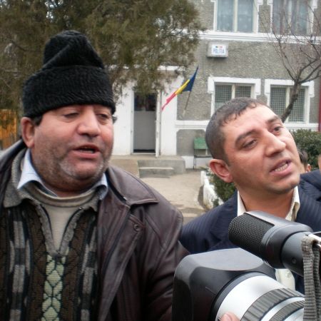 Părinţii o fac mireasă la 5 ani şi 8 luni!
