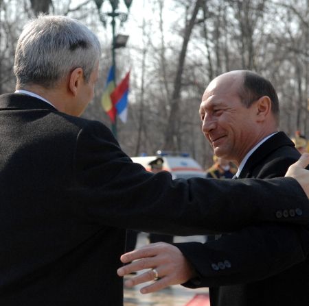 Rănile Serbiei, pansate cu tricolorul românesc