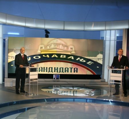 Trupele europene tulbură prezidenţialele din Serbia