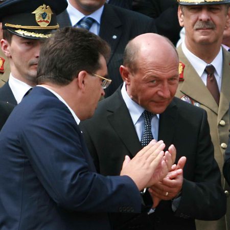 Baronii uninominali, promulgaţi de urgenţă