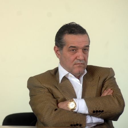 Becali a stat patru ore la DNA