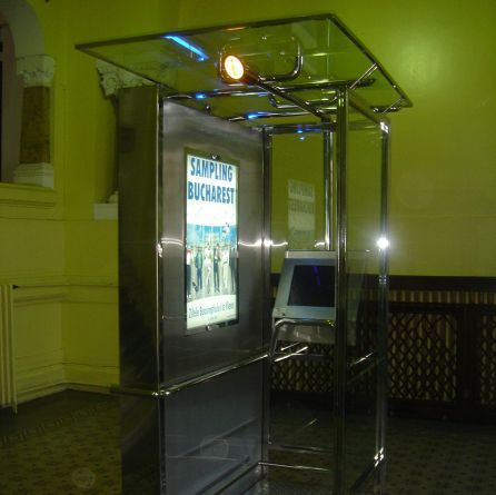 Infochioşcurile ajung pe străzi din luna mai