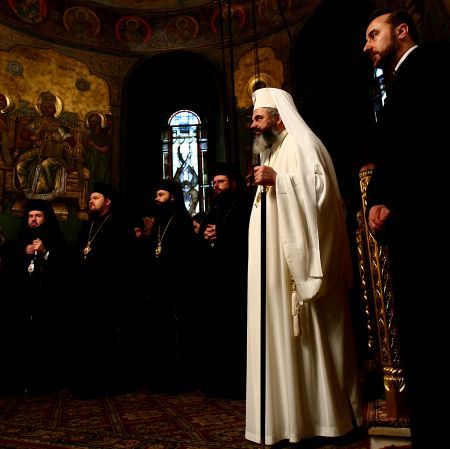 ÎPS Teofan, ales ca o contrapondere la Patriarh