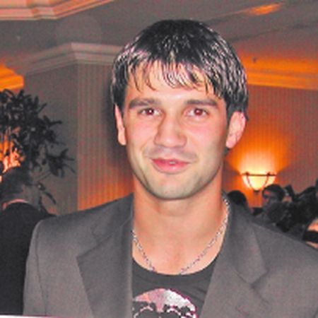 Logodnica lui Chivu a renunţat la serviciu