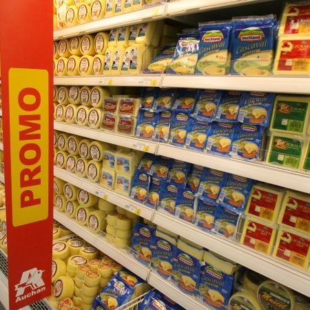 „Revoluţie de catifea“ împotriva supermarketurilor