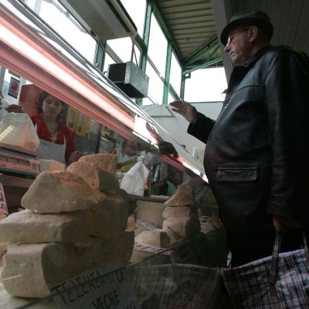 100 de lei, masa de Sărbători