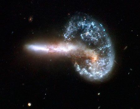 Ciocnirile dintre galaxii