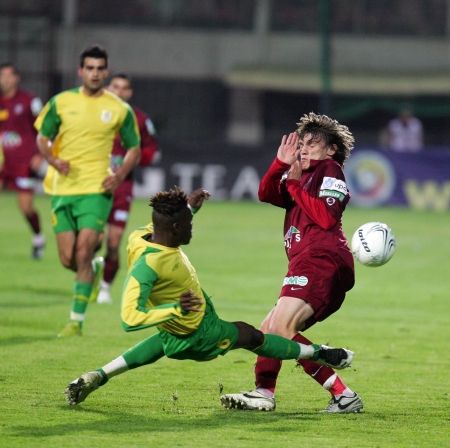 Cupa României la fotbal, semifinale: DACIA MIOVENI - CFR CLUJ 0-3