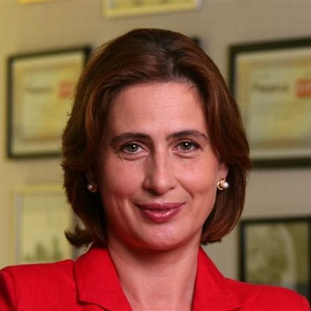 Gilda Lazăr, o nefumătoare ocupată cu ţigările