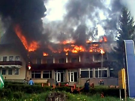 Motel incendiat la Ilişeşti