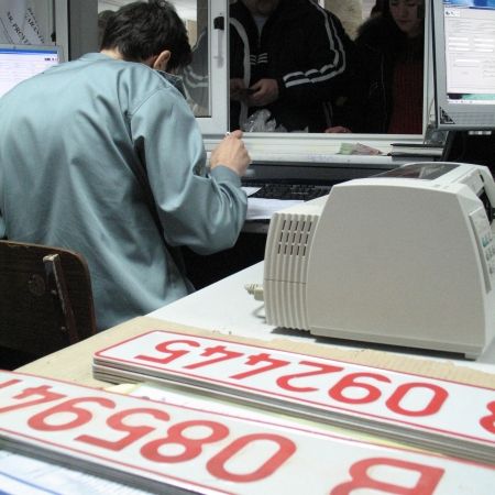 Păgubiţii taxei auto capătă banii la toamnă